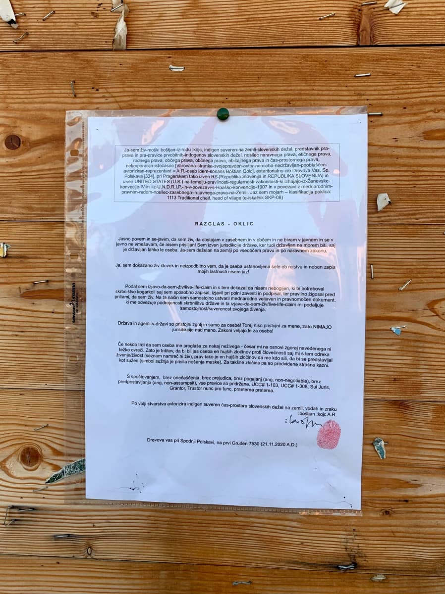 Razglas živenja človeka v javno